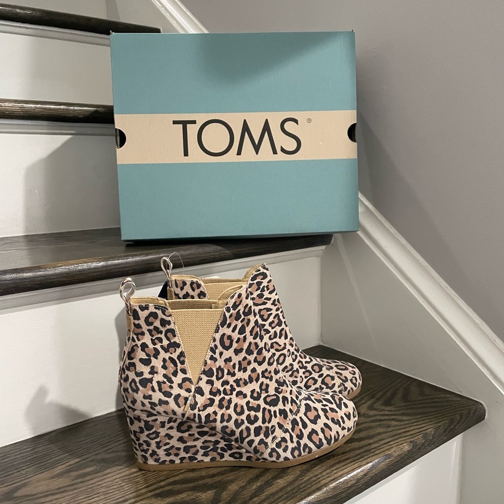 TOMS Women's Desert Tan Leopard Suede Kelsy Bootie 10014153, Tan, Size 9.5 - Picture 4 of 8